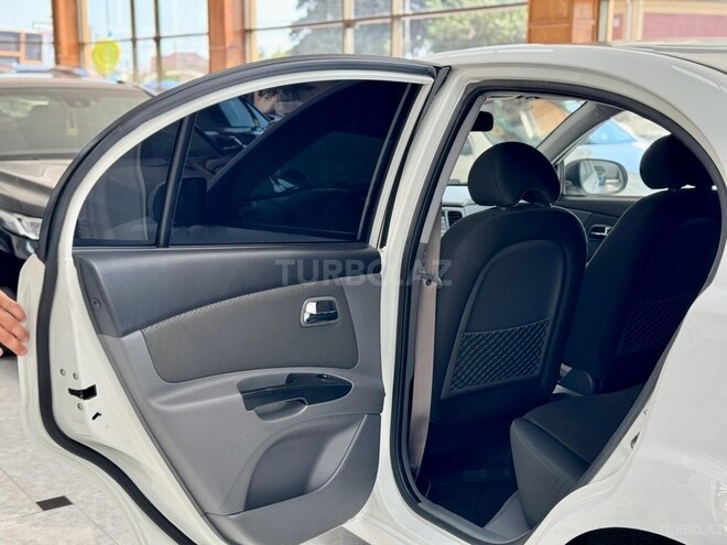 Kia Rio 2011, 214,000 km - 1.4 л - Bakı
