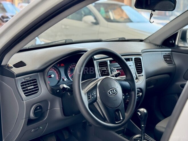 Kia Rio 2011, 214,000 km - 1.4 л - Bakı