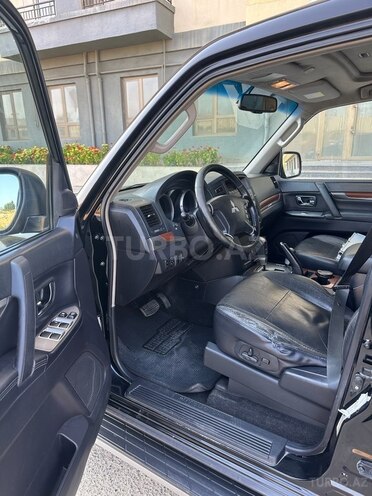 Mitsubishi Pajero 2008, 221,000 km - 3.0 l - Bakı