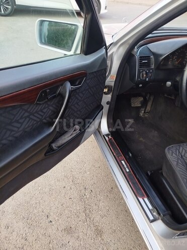 Mercedes C 200 1995, 425,852 km - 2.0 л - Bakı