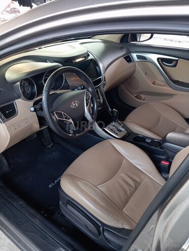 Hyundai Elantra 2011, 180,000 km - 1.8 л - Şirvan