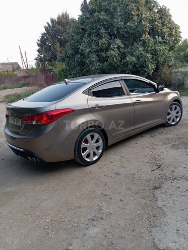 Hyundai Elantra 2011, 180,000 km - 1.8 л - Şirvan