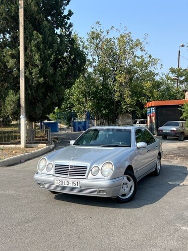 Mercedes E 220 d 1998, 390,000 km - 2.2 л - Gəncə