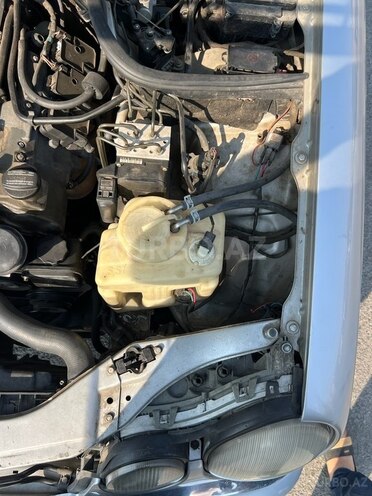 Mercedes E 220 d 1998, 390,000 km - 2.2 л - Gəncə