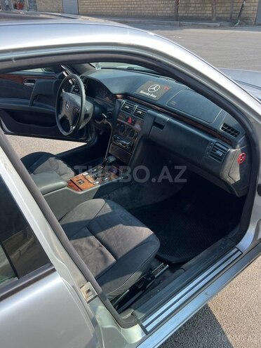 Mercedes E 220 d 1998, 390,000 km - 2.2 л - Gəncə