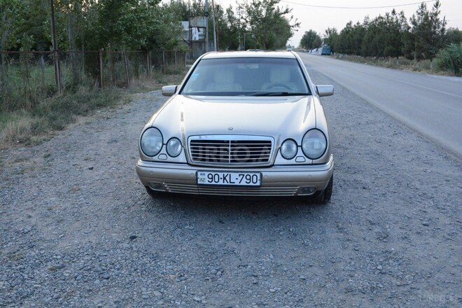 Mercedes E 240 1999, 378,475 km - 2.4 l - Biləsuvar