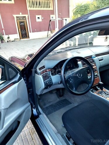 Mercedes E 200 1998, 440,000 km - 2.0 л - Sabirabad