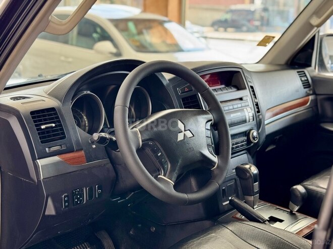 Mitsubishi Pajero 2008, 214,000 km - 3.0 l - Bakı