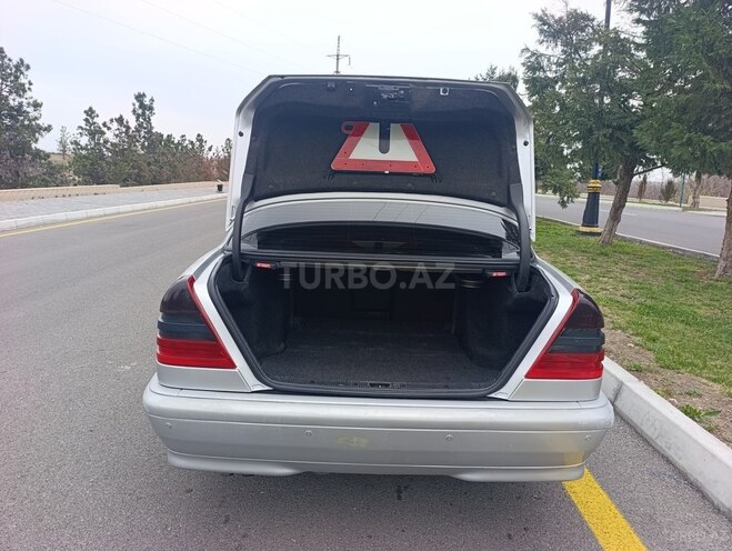 Mercedes C 200 1999, 510,337 km - 2.0 l - Naftalan