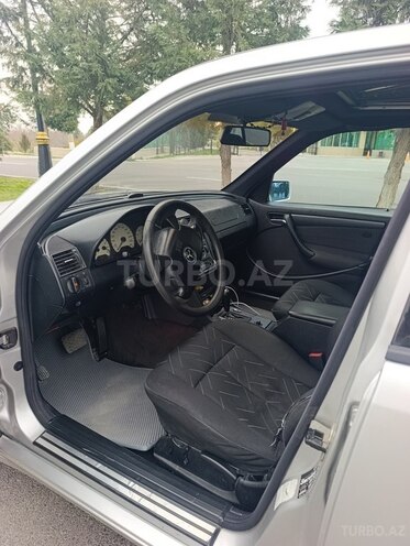 Mercedes C 200 1999, 510,337 km - 2.0 l - Naftalan