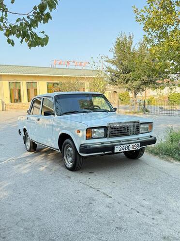 LADA (VAZ) 2107 2004, 185,000 km - 1.6 л - Şirvan