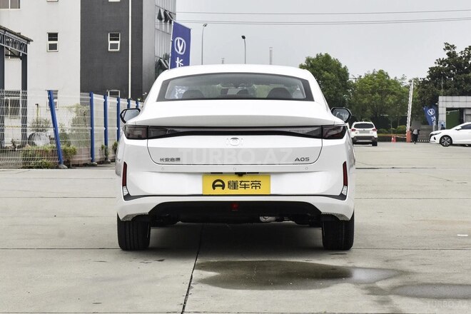 Changan Qiyuan A05 2025, 0 km - 1.5 l - Bakı