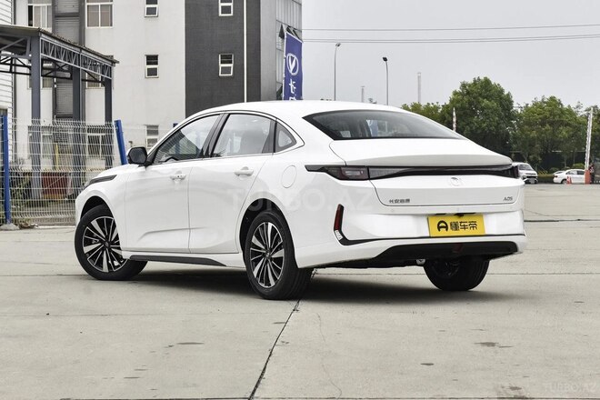 Changan Qiyuan A05 2025, 0 km - 1.5 l - Bakı