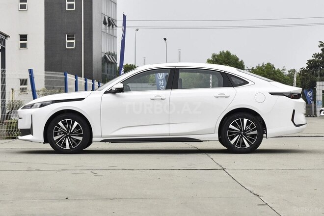 Changan Qiyuan A05 2025, 0 km - 1.5 l - Bakı