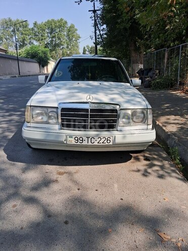 Mercedes E 200 1991, 617,444 km - 2.0 l - Göyçay