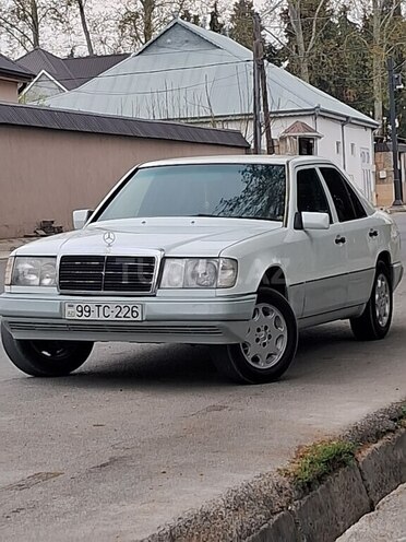Mercedes E 200 1991, 617,444 km - 2.0 l - Göyçay
