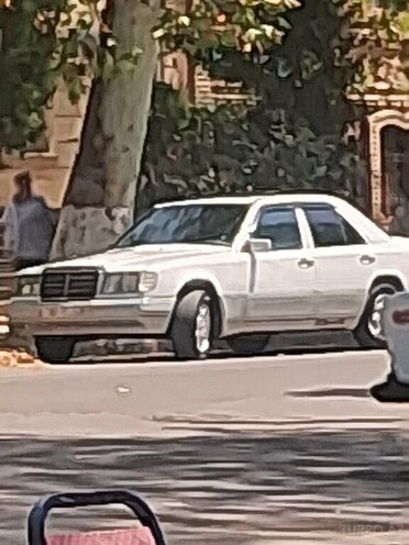 Mercedes E 200 1991, 617,444 km - 2.0 l - Göyçay