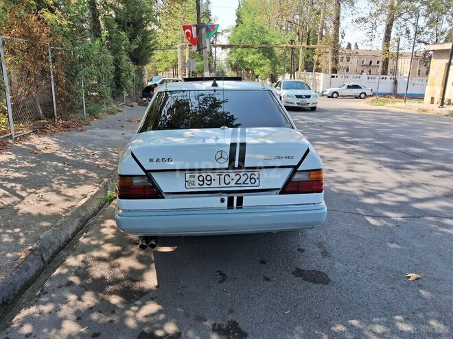 Mercedes E 200 1991, 617,444 km - 2.0 l - Göyçay