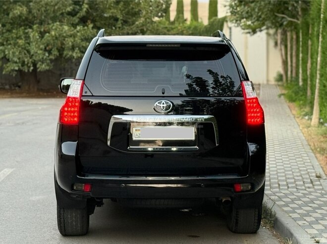 Toyota Land Cruiser Prado 2010, 136,000 km - 2.7 л - Bakı