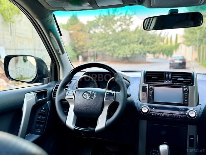 Toyota Land Cruiser Prado 2010, 136,000 km - 2.7 л - Bakı