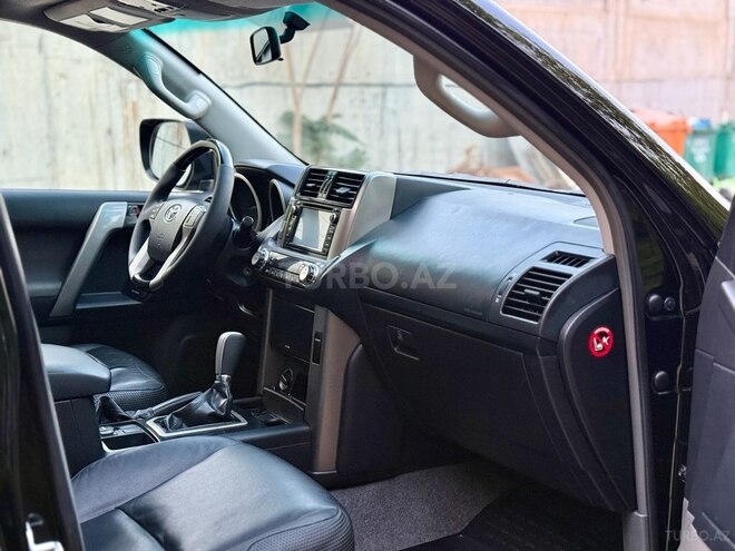 Toyota Land Cruiser Prado 2010, 136,000 km - 2.7 л - Bakı