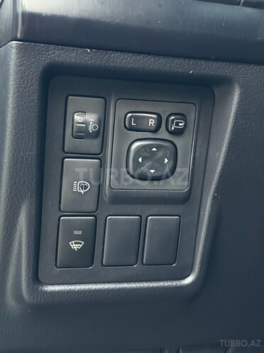 Toyota Land Cruiser Prado 2010, 136,000 km - 2.7 л - Bakı
