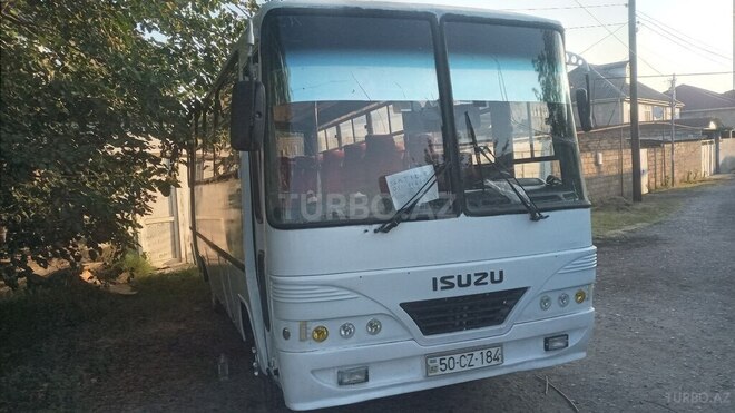 Isuzu Ecobus 1998, 368,000 km - 3.9 л - Xudat