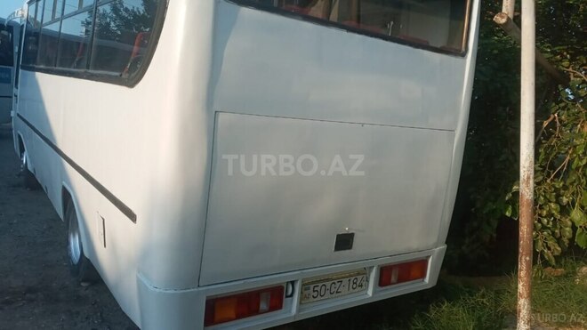 Isuzu Ecobus 1998, 368,000 km - 3.9 л - Xudat