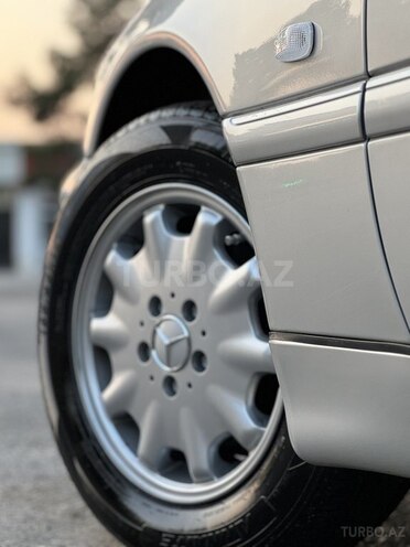 Mercedes C 200 1998, 184,000 km - 2.0 л - Saatlı