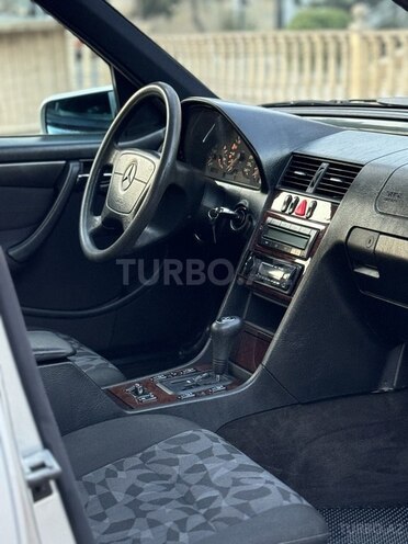 Mercedes C 200 1998, 184,000 km - 2.0 л - Saatlı