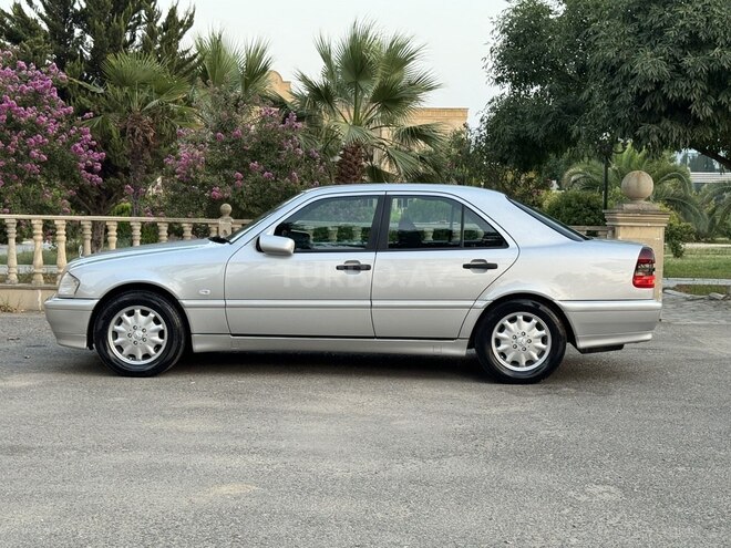 Mercedes C 200 1998, 184,000 km - 2.0 л - Saatlı