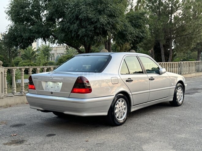 Mercedes C 200 1998, 184,000 km - 2.0 л - Saatlı