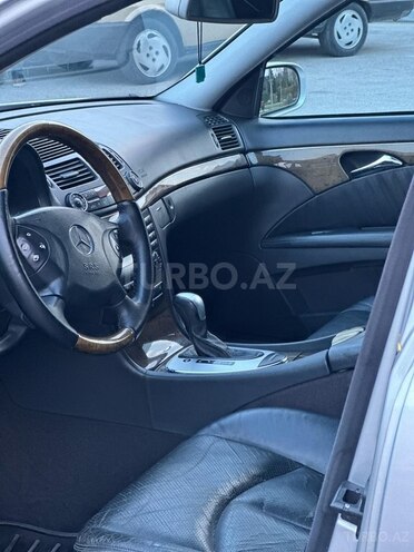 Mercedes E 270 2004, 320,000 km - 2.7 l - Bakı