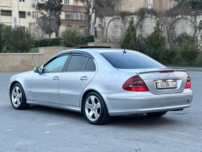 Mercedes E 270 2004, 320,000 km - 2.7 l - Bakı