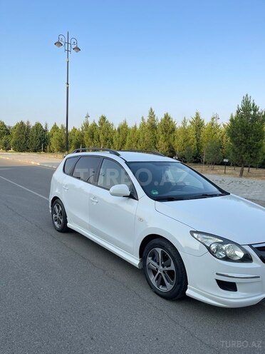 Hyundai i30 2009, 270,000 km - 1.4 l - Ağdaş