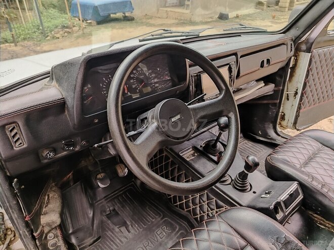 LADA (VAZ) Niva 2009, 658,000 km - 1.7 l - Lerik