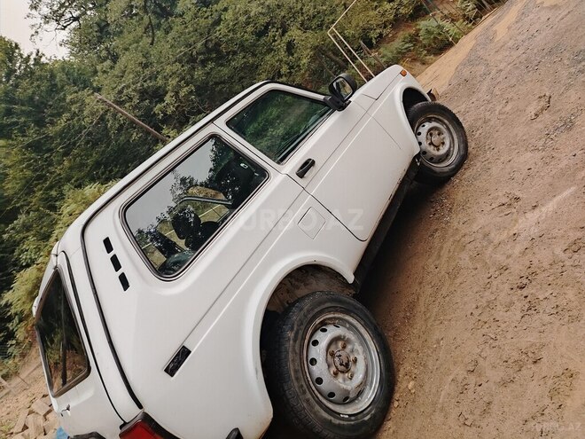 LADA (VAZ) Niva 2009, 658,000 km - 1.7 l - Lerik
