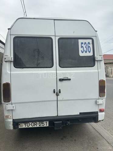 Mercedes  1994, 524,368 km - 2.4 l - Bakı
