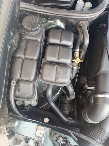 Mercedes E 220 d 2000, 347,000 km - 2.2 л - İmişli