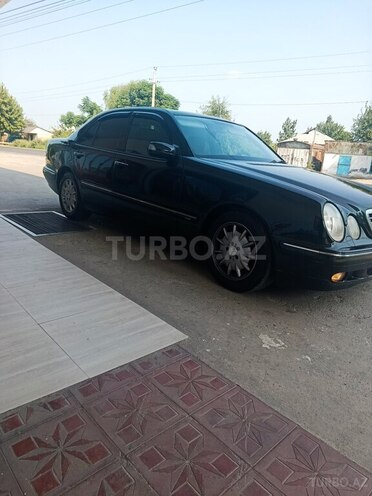 Mercedes E 220 d 2000, 347,000 km - 2.2 л - İmişli