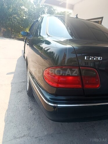 Mercedes E 220 d 2000, 347,000 km - 2.2 л - İmişli