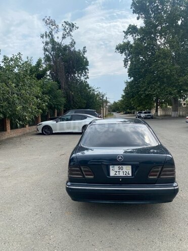 Mercedes E 320 1996, 352,000 km - 3.2 l - Bərdə