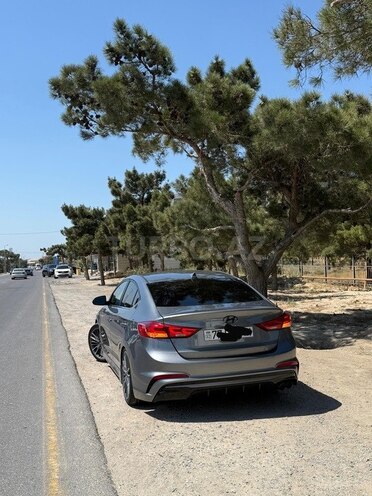 Hyundai Elantra 2017, 135,000 km - 1.6 л - Bakı