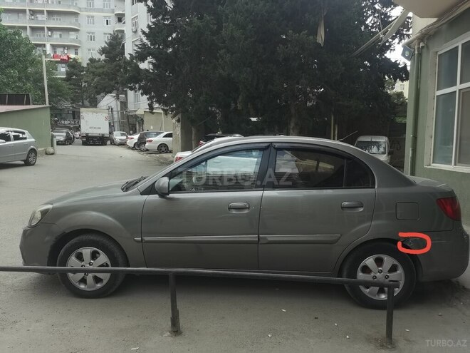 Kia Rio 2009, 390,000 km - 1.4 l - Bakı