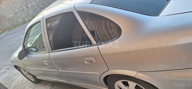 Opel Vectra 1999, 344,000 km - 1.6 l - Şəki