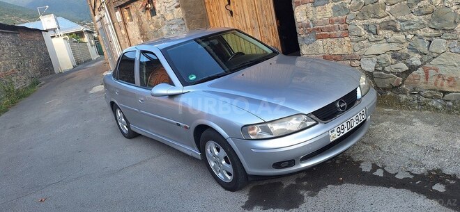 Opel Vectra 1999, 344,000 km - 1.6 l - Şəki