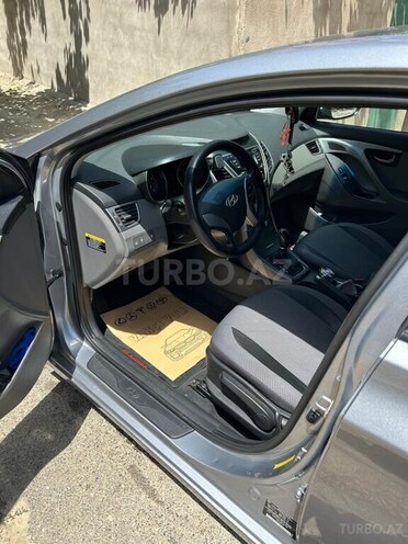 Hyundai Elantra 2015, 173,000 km - 1.8 l - Bakı