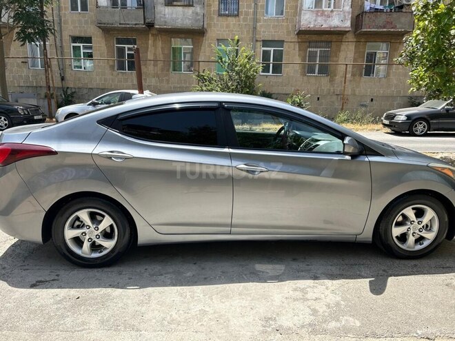 Hyundai Elantra 2015, 173,000 km - 1.8 l - Bakı