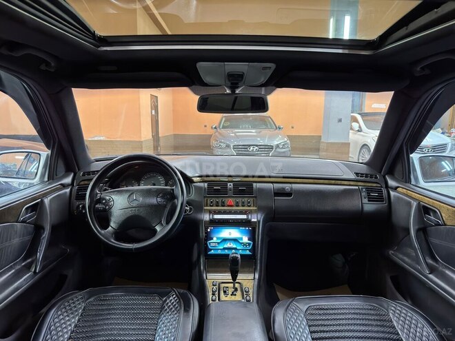 Mercedes E 240 2001, 275,488 km - 2.4 l - Xırdalan