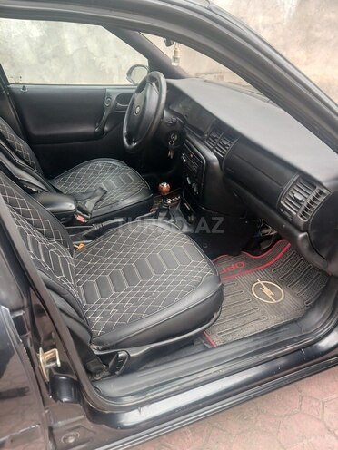 Opel Vectra 1996, 300,000 km - 1.8 l - Gəncə